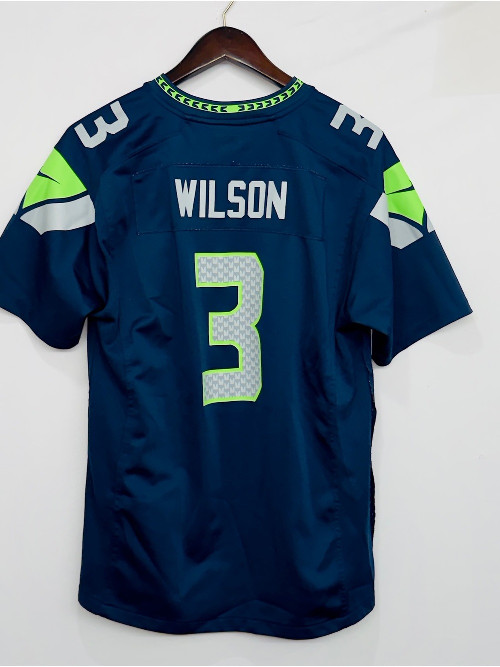 Seattle Seahawks Jersey Boys XL Blue NFL Football Russell Wilson 3 Nike On Field
